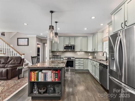 206 Leucothoe Lane Asheville NC 28803