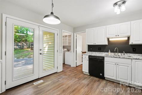 8100 Barncliff Road Charlotte NC 28227