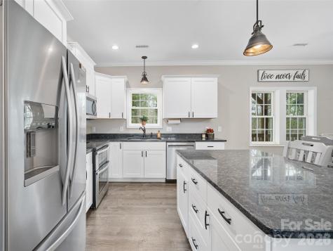 111 Wipprecht Drive Spruce Pine NC 28777
