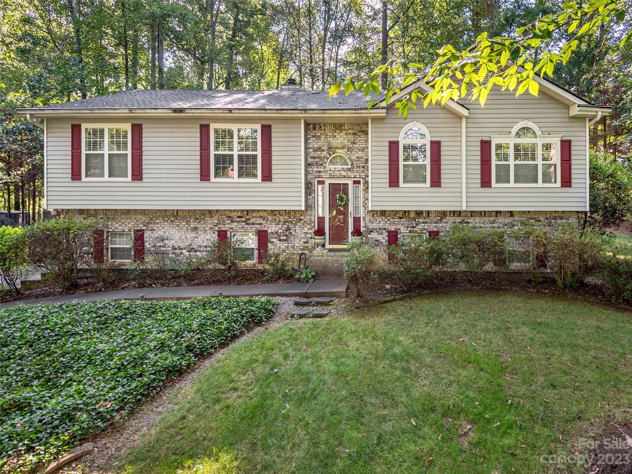 24 Forest Knoll Drive Weaverville NC 28787