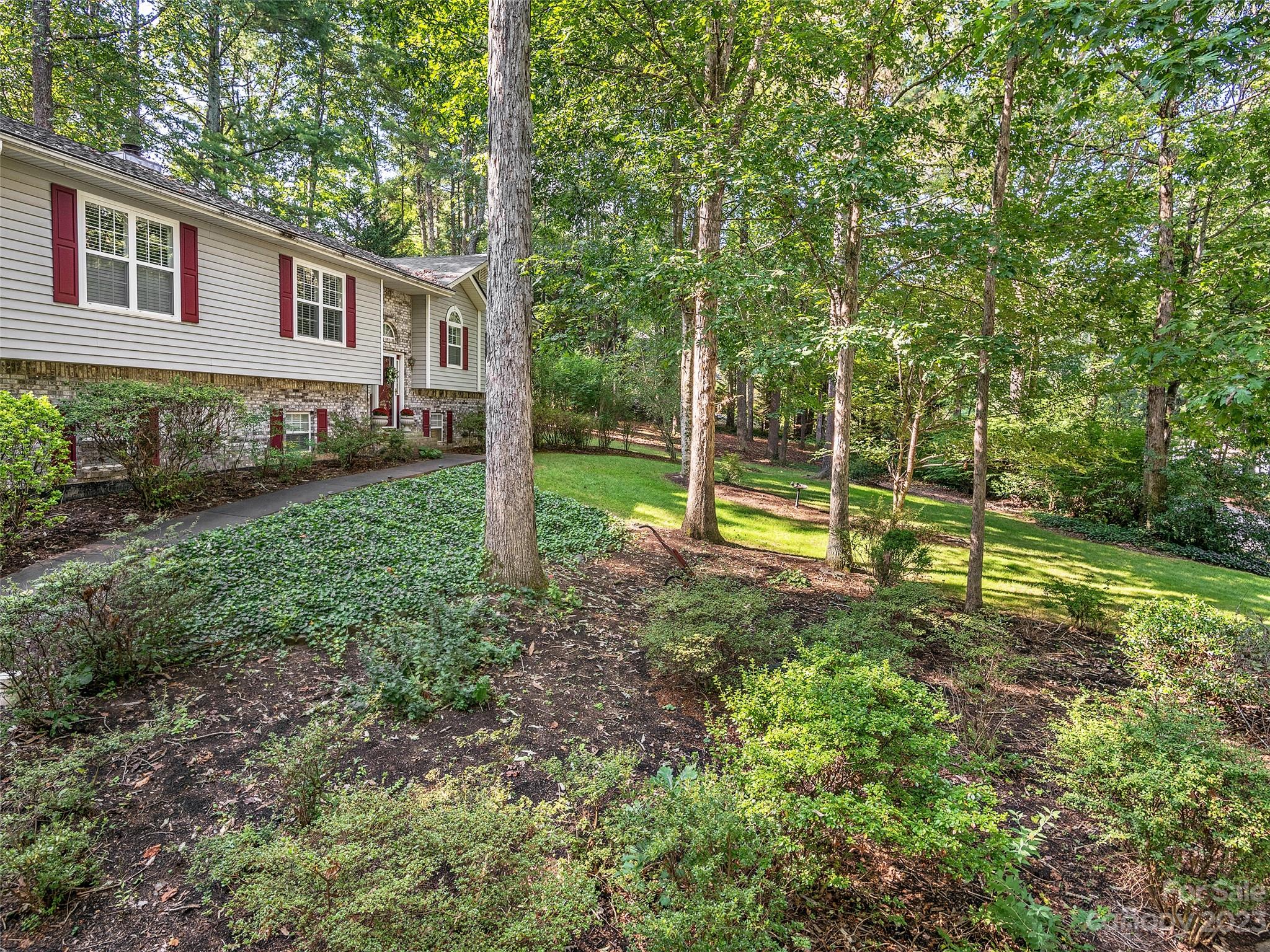 24 Forest Knoll Drive Weaverville NC 28787