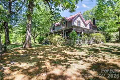 283 Constant Lane Columbus NC 28722