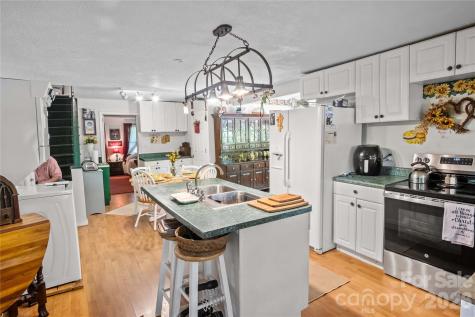 283 Constant Lane Columbus NC 28722