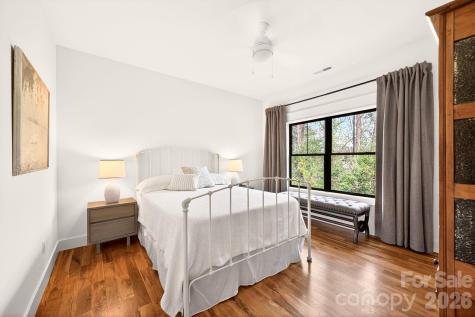 77 Village Pointe Lane Asheville NC 28803