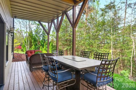 77 Village Pointe Lane Asheville NC 28803