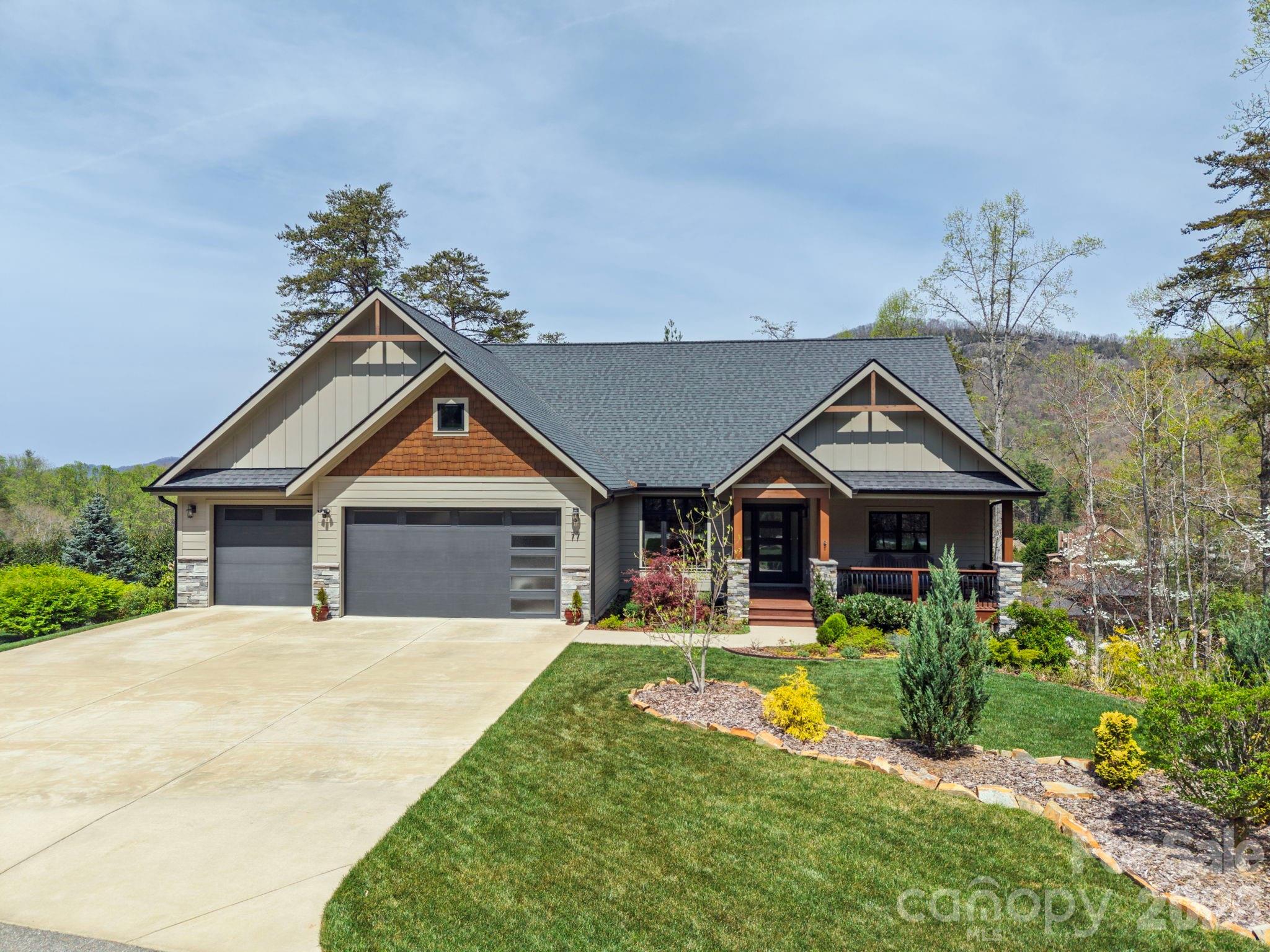 77 Village Pointe Lane Asheville NC 28803