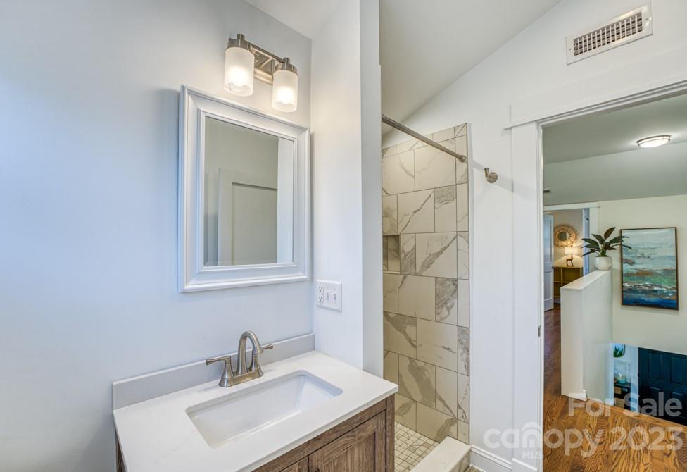53 Lanning Avenue Asheville NC 28806