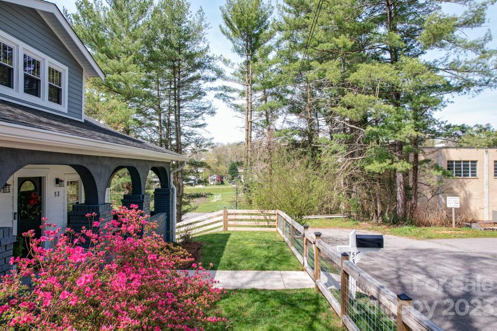 53 Lanning Avenue Asheville NC 28806