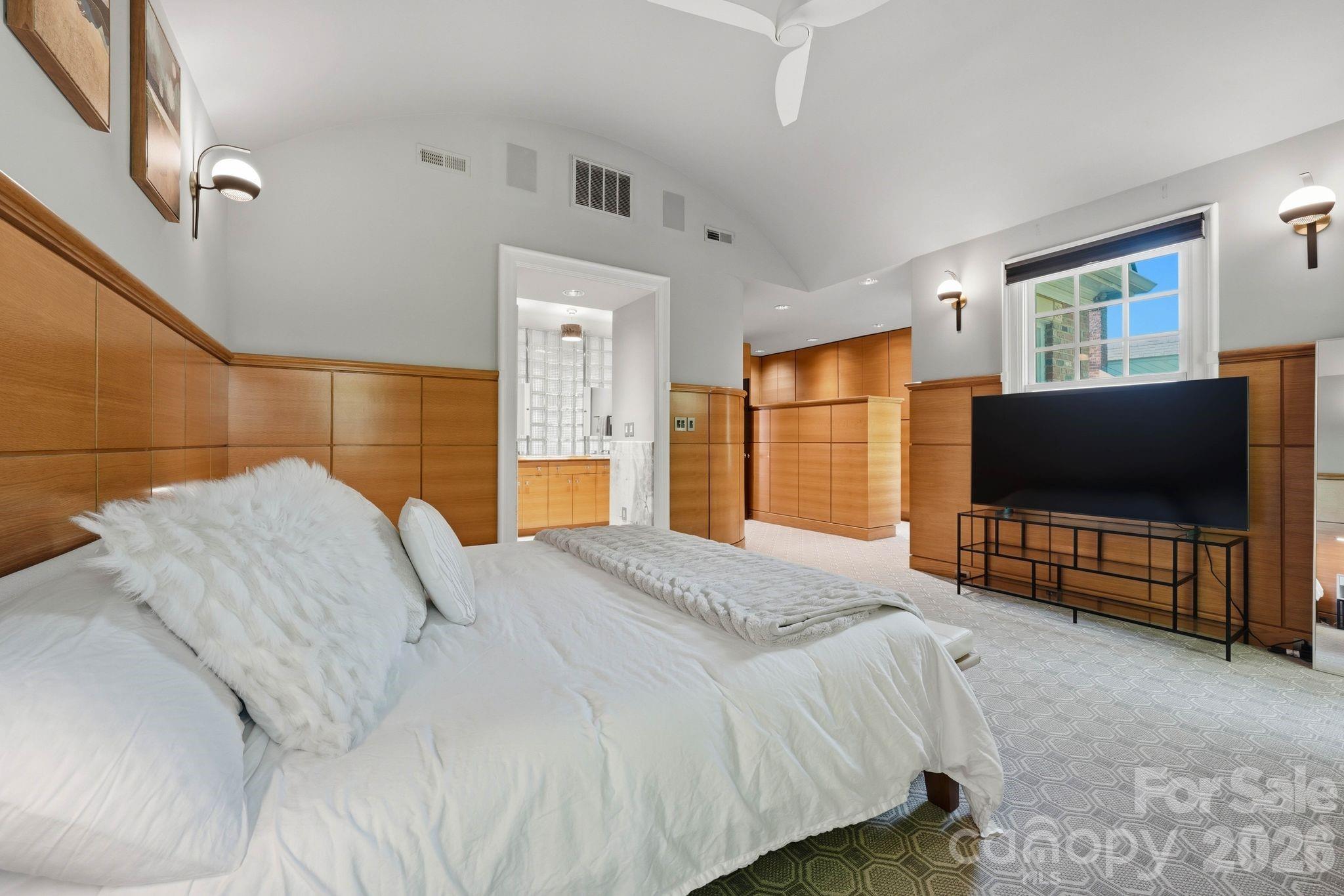 1124 Dilworth Crescent Row Charlotte NC 28203