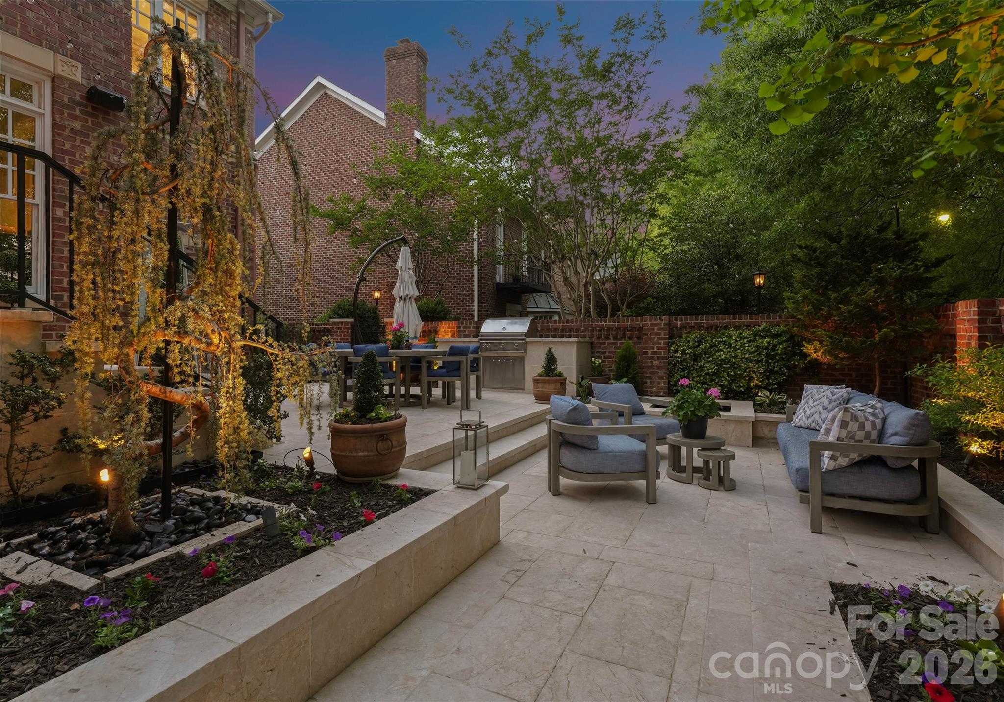 1124 Dilworth Crescent Row Charlotte NC 28203