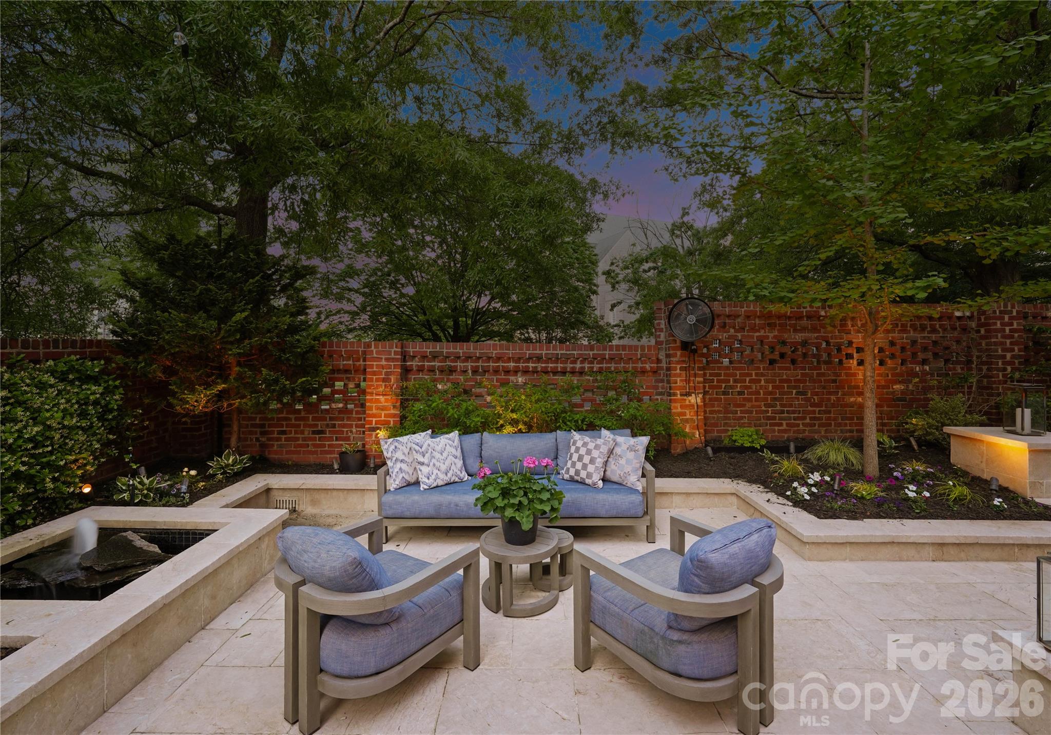 1124 Dilworth Crescent Row Charlotte NC 28203
