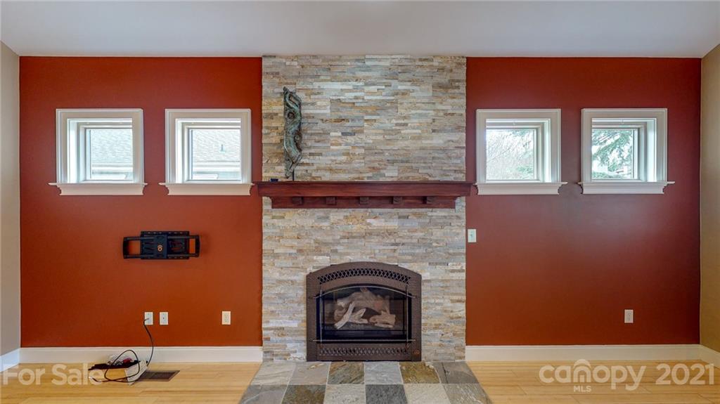 27 Sunrise Drive Asheville NC 28806