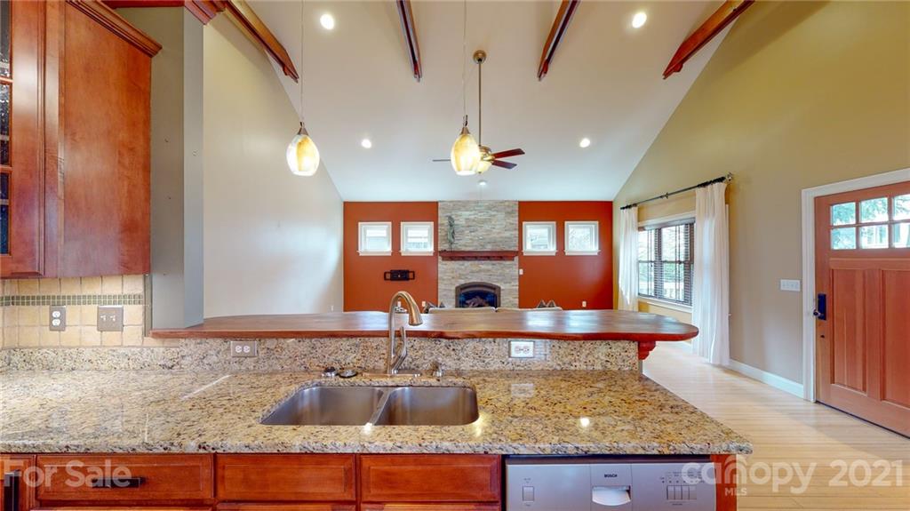 27 Sunrise Drive Asheville NC 28806