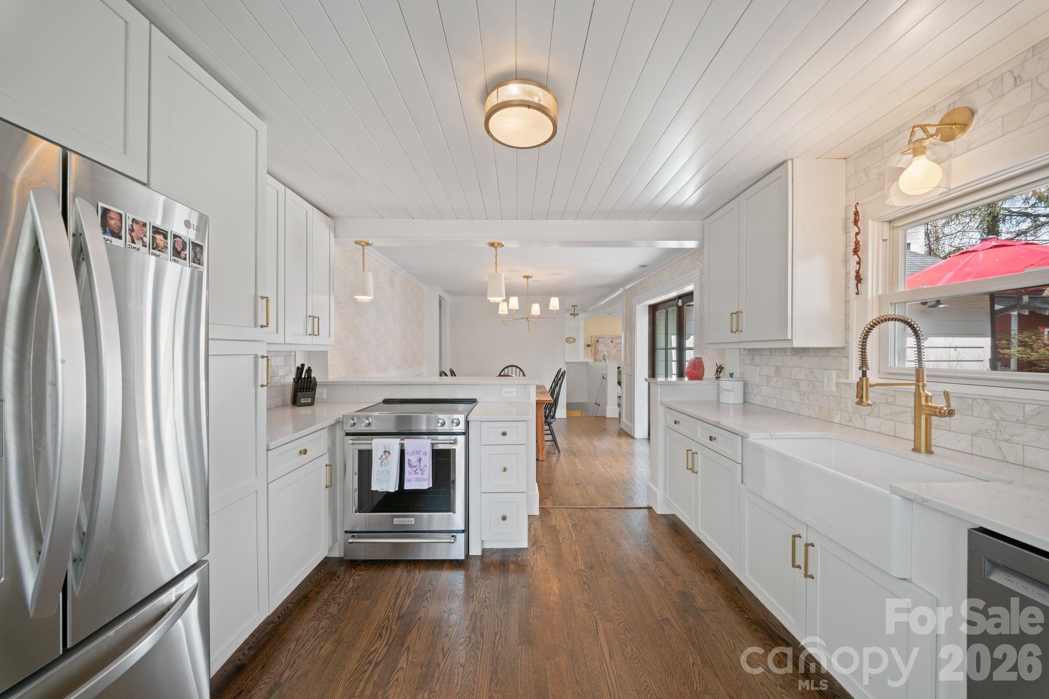 24 Dellwood Street Asheville NC 28806