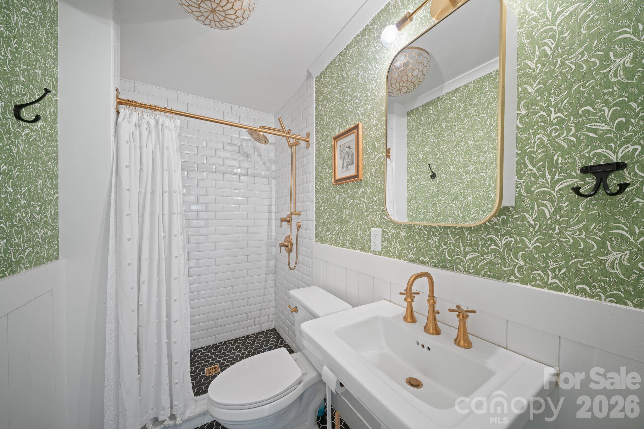24 Dellwood Street Asheville NC 28806