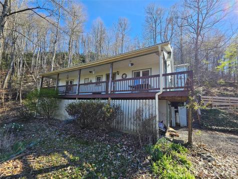 477 West Ridge Drive Burnsville NC 28714