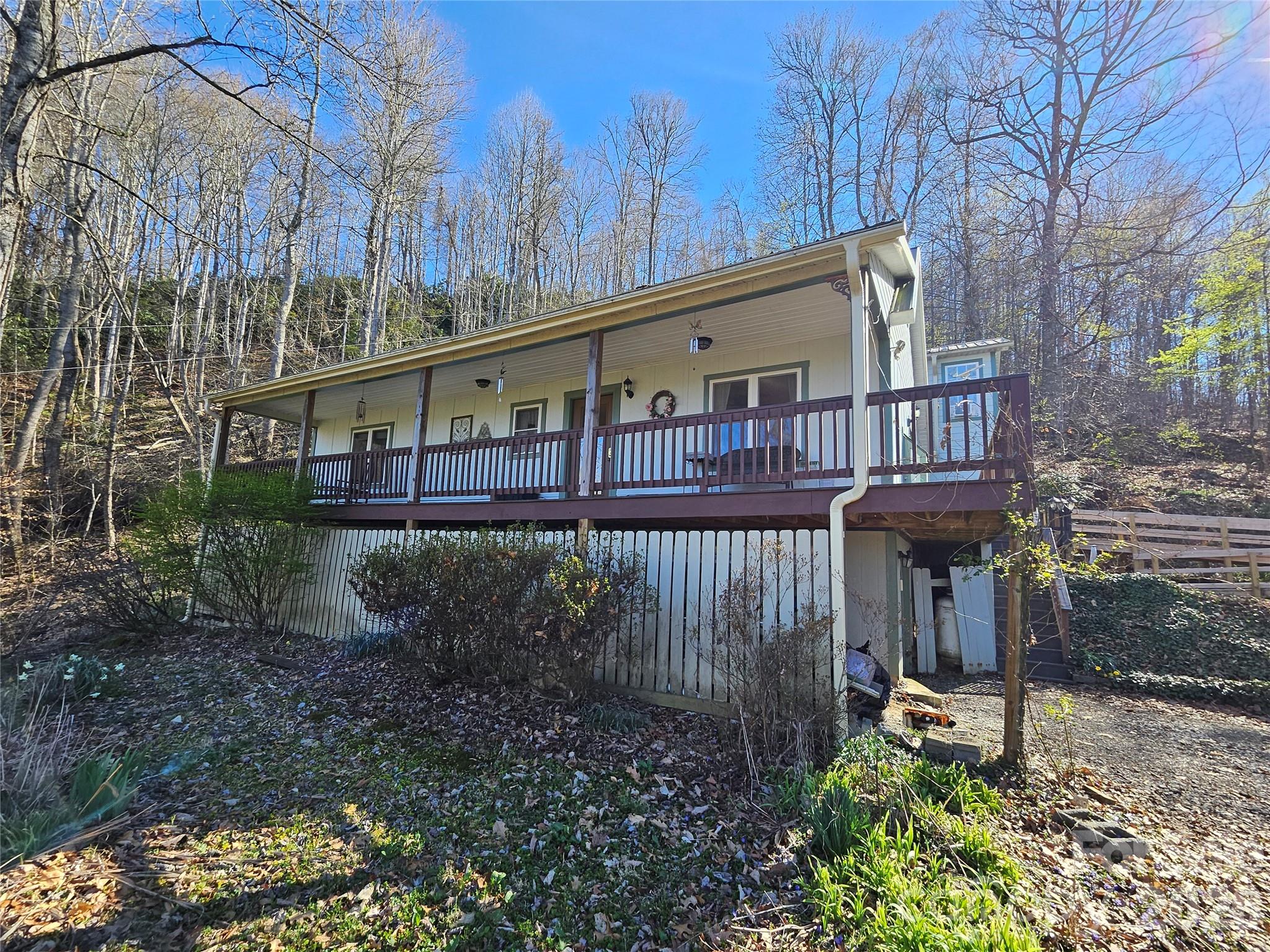 477 West Ridge Drive Burnsville NC 28714