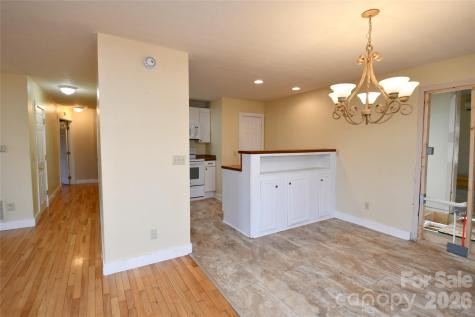 477 West Ridge Drive Burnsville NC 28714