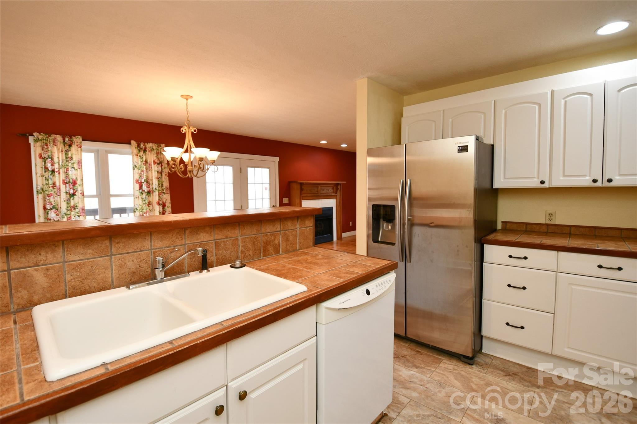 477 West Ridge Drive Burnsville NC 28714