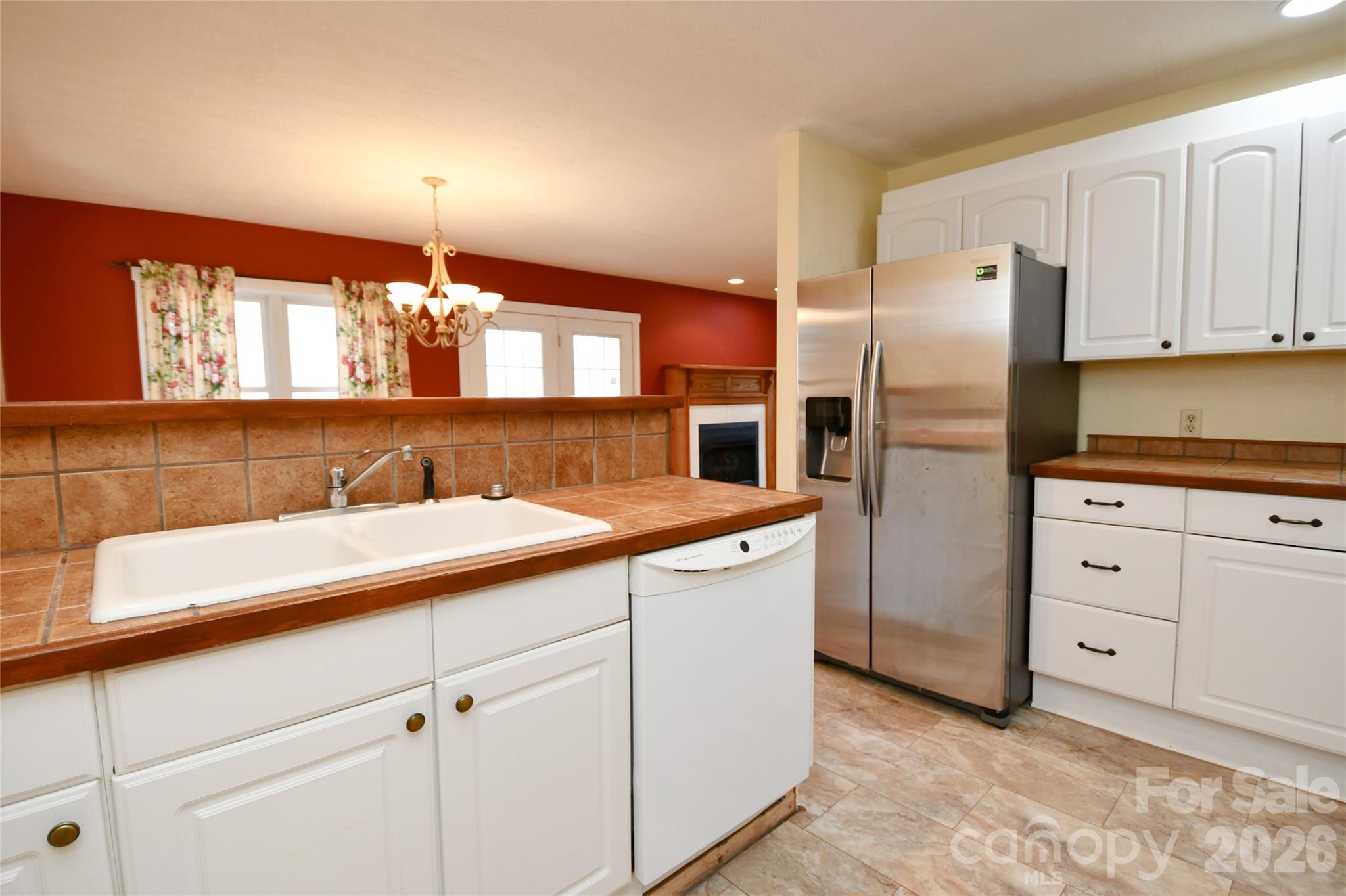 477 West Ridge Drive Burnsville NC 28714