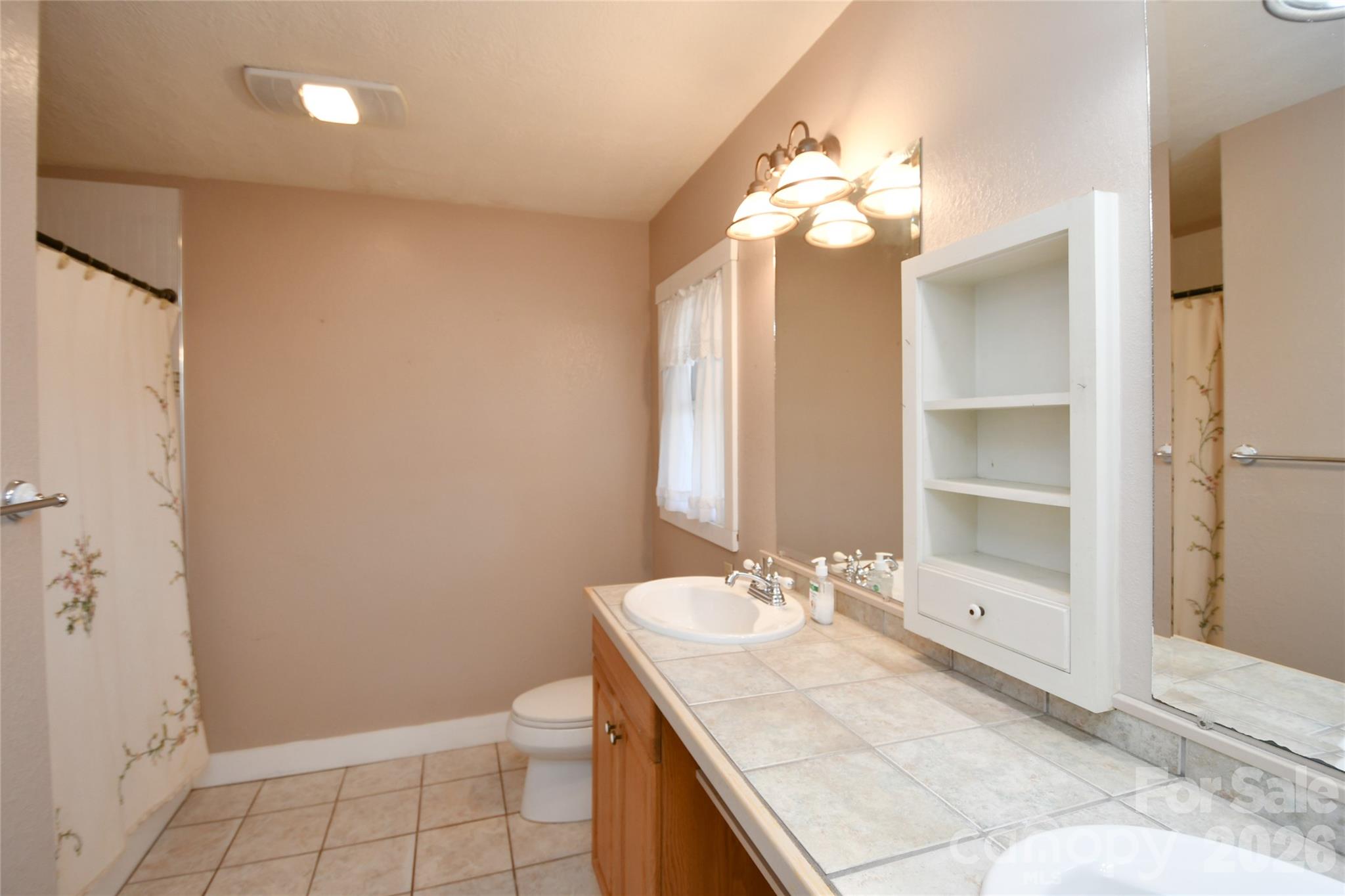 477 West Ridge Drive Burnsville NC 28714