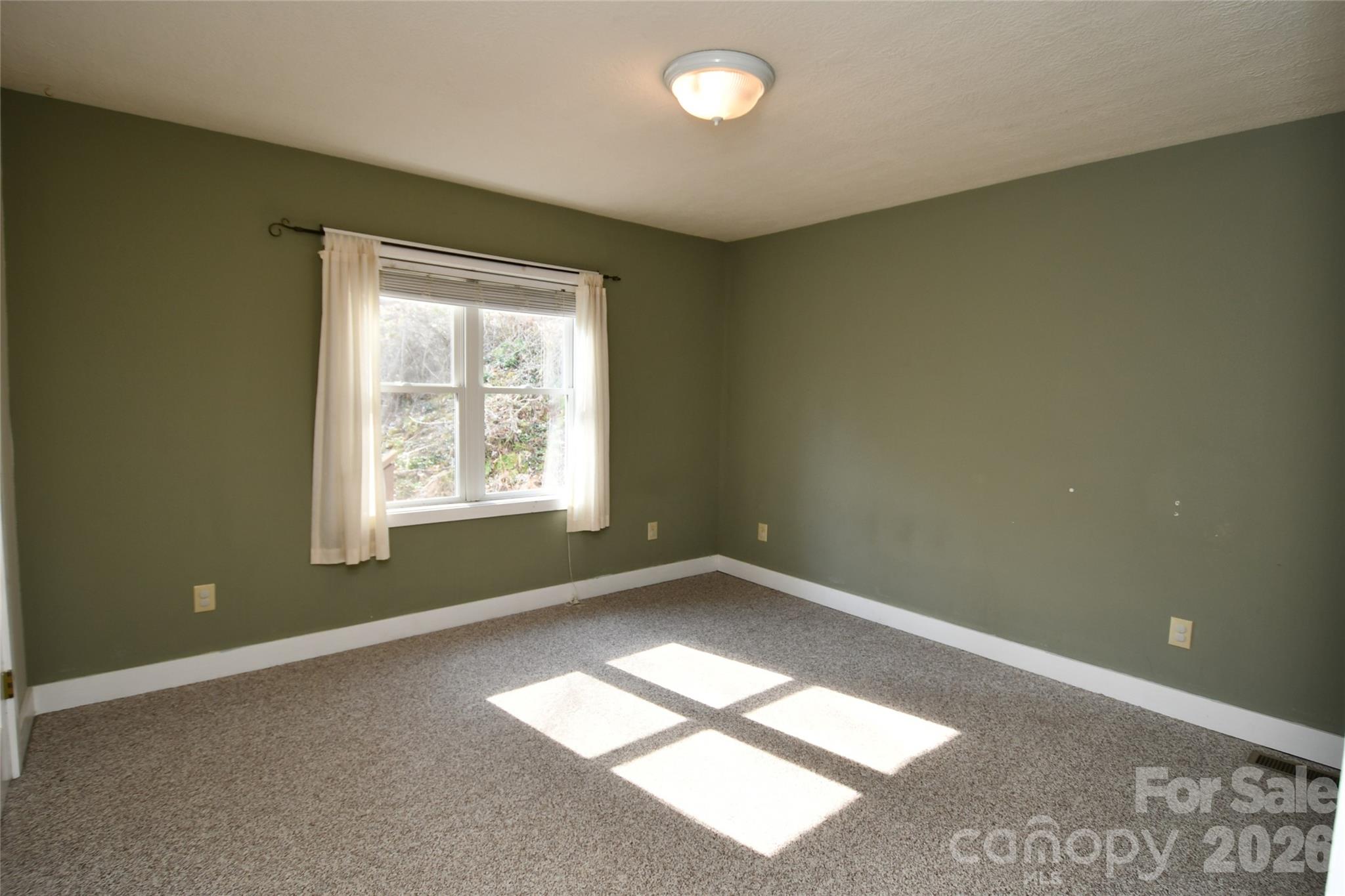 477 West Ridge Drive Burnsville NC 28714