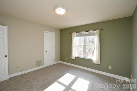 477 West Ridge Drive Burnsville NC 28714