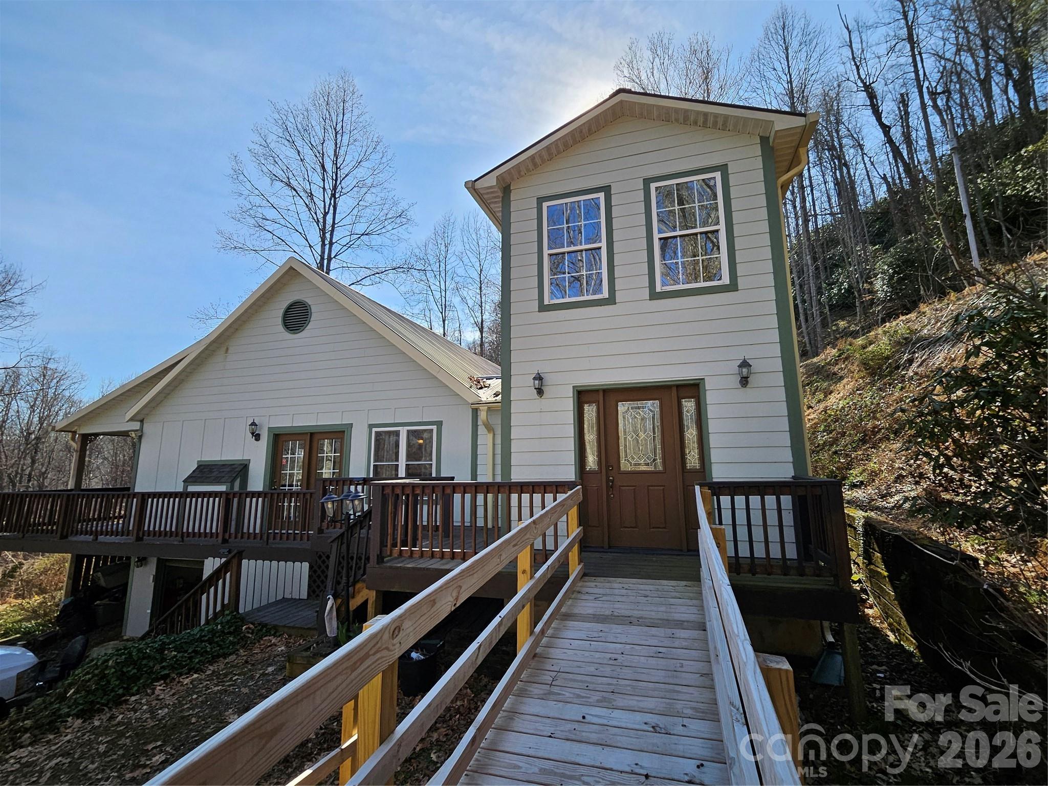 477 West Ridge Drive Burnsville NC 28714