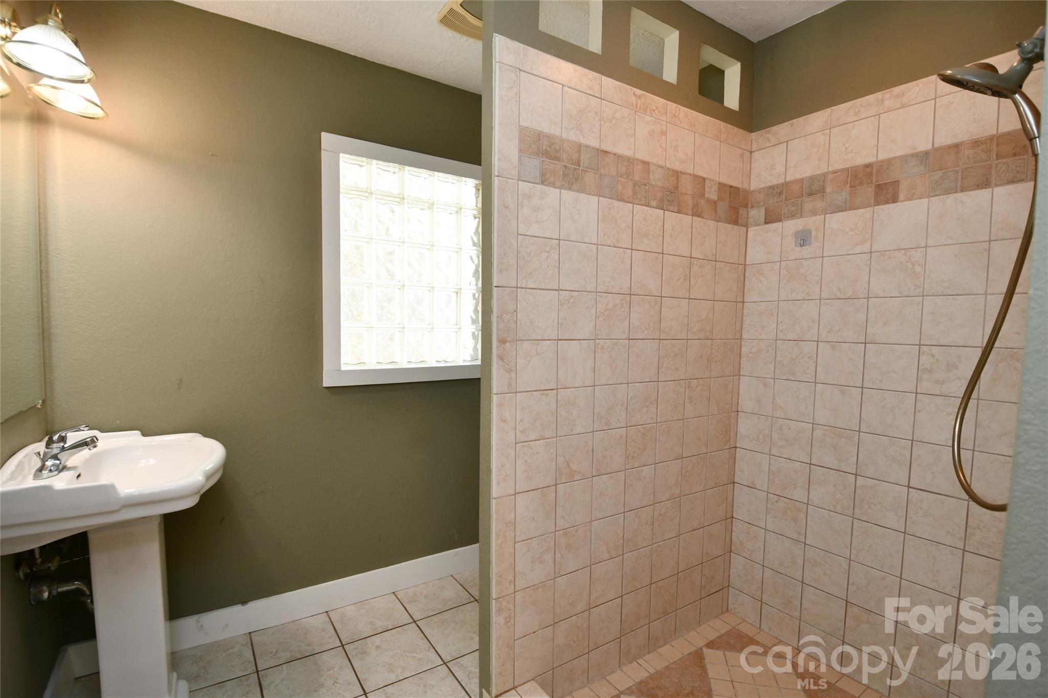 477 West Ridge Drive Burnsville NC 28714