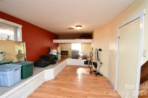 477 West Ridge Drive Burnsville NC 28714