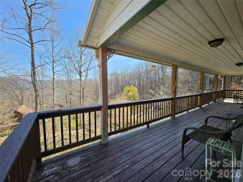 477 West Ridge Drive Burnsville NC 28714