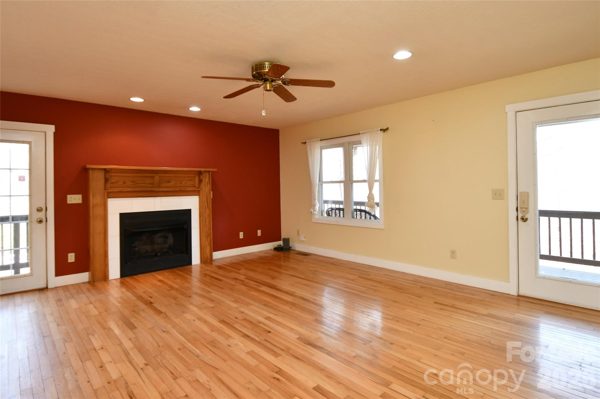 477 West Ridge Drive Burnsville NC 28714