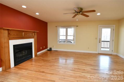 477 West Ridge Drive Burnsville NC 28714