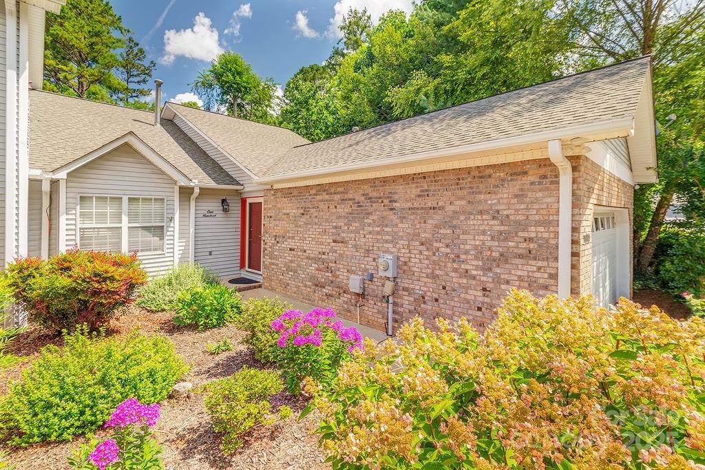 100 Thistle Knoll Court Asheville NC 28803
