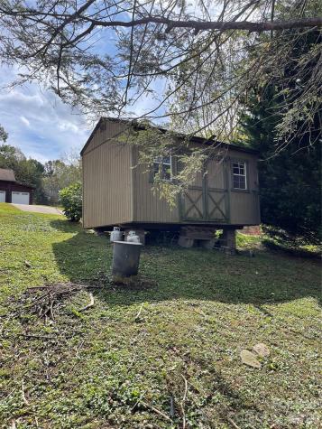 205 L And E Meadows Drive Waynesville NC 28786