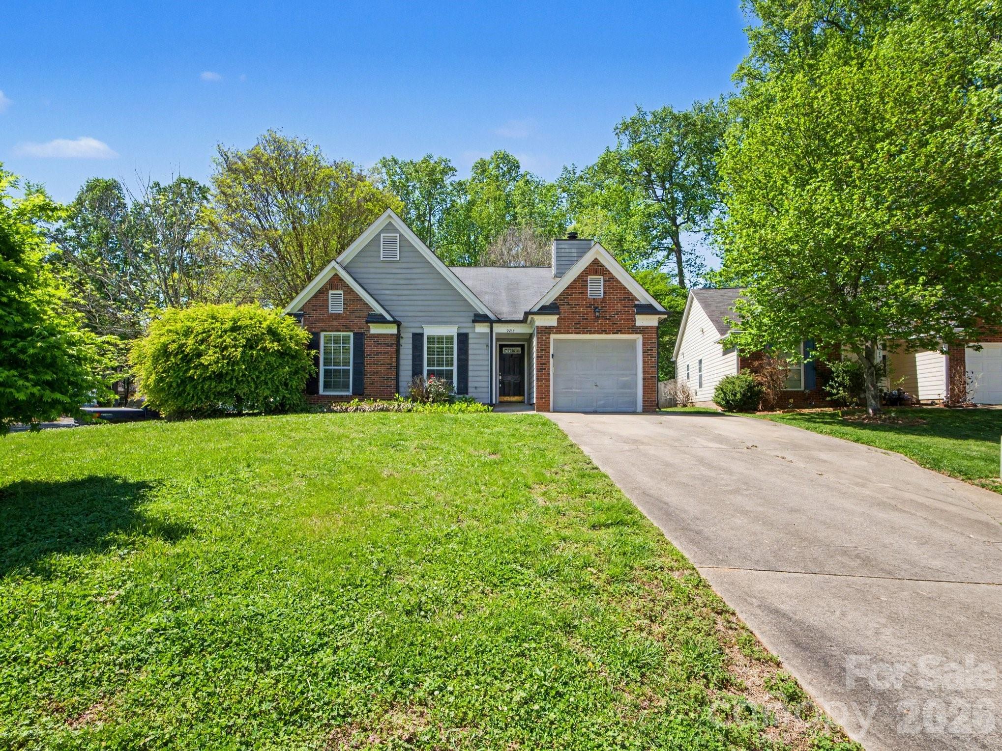 9214 Rotherham Lane Charlotte NC 28216