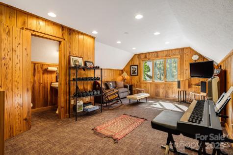 99 Thistle Ridge Canton NC 28716