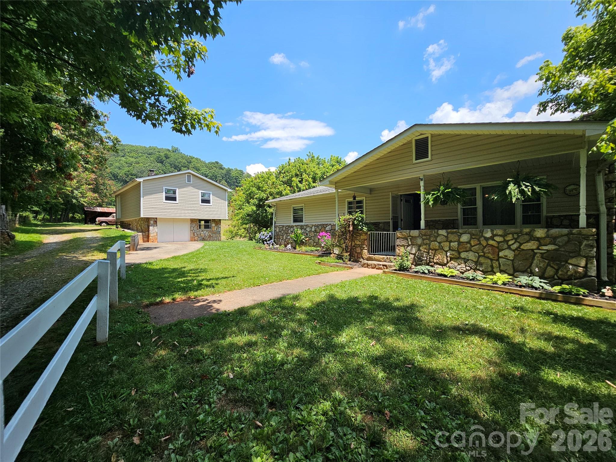 560 Bailey Mountain Road Mars Hill NC 28754