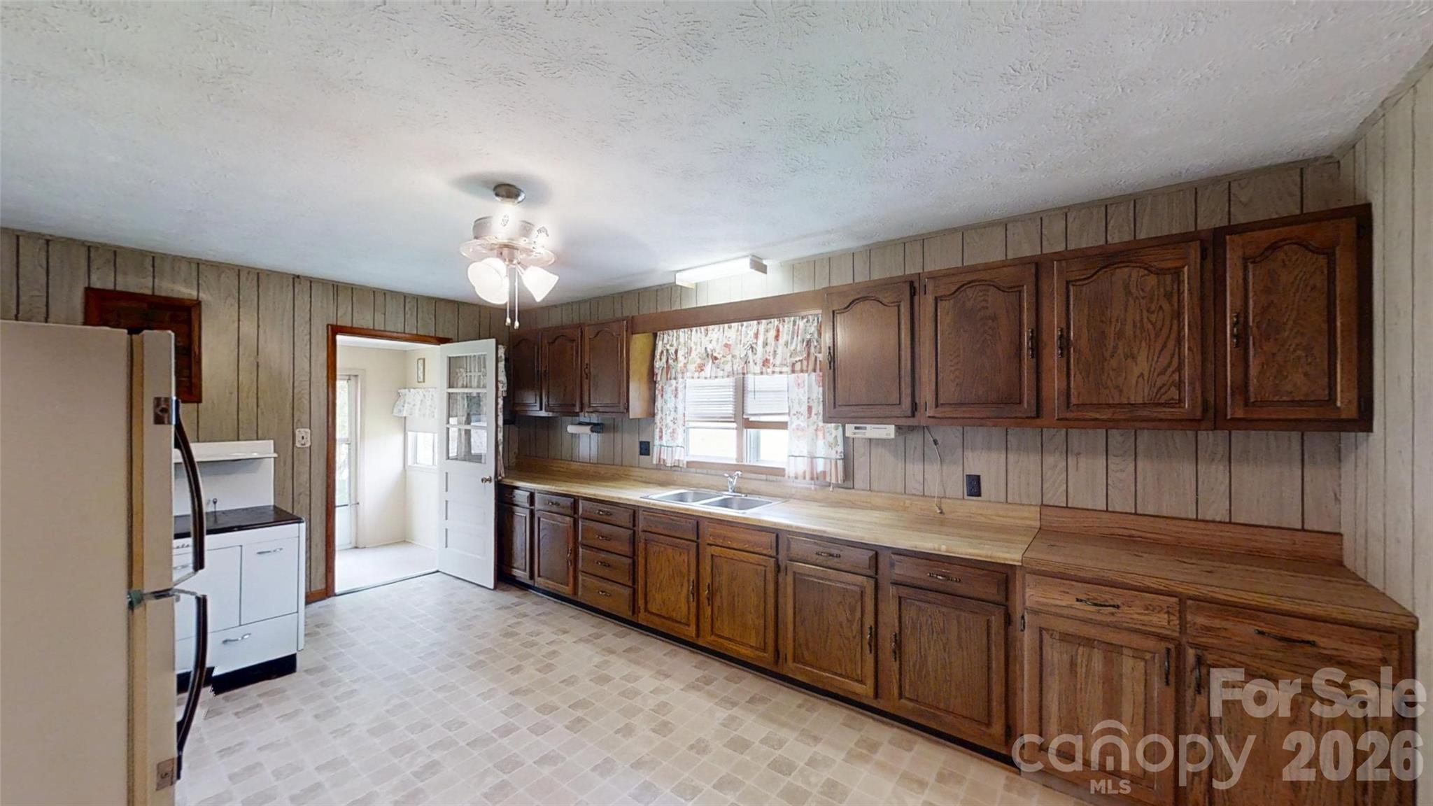 560 Bailey Mountain Road Mars Hill NC 28754