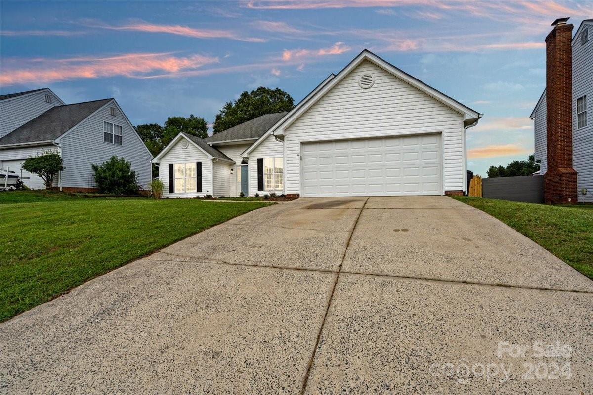 8324 Vermilion Drive Charlotte NC 28215