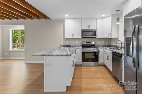 65 Moore Avenue Asheville NC 28806