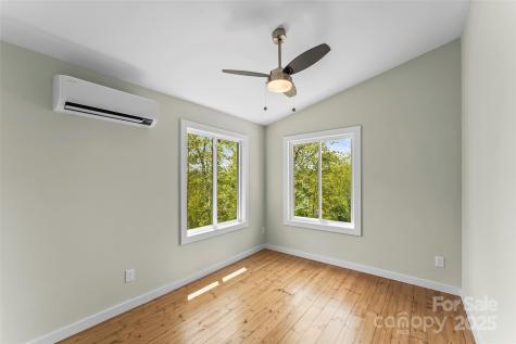 65 Moore Avenue Asheville NC 28806