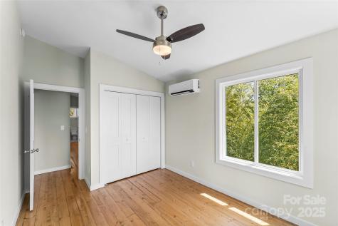 65 Moore Avenue Asheville NC 28806