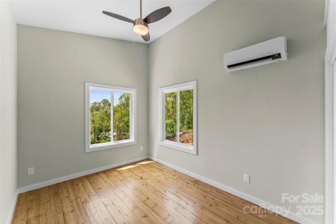 65 Moore Avenue Asheville NC 28806