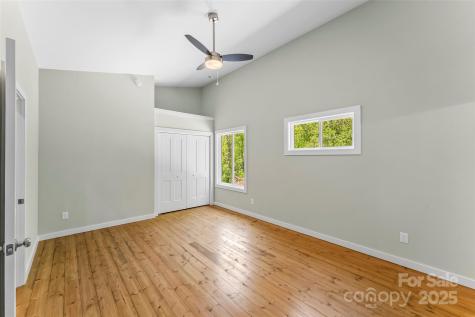 65 Moore Avenue Asheville NC 28806