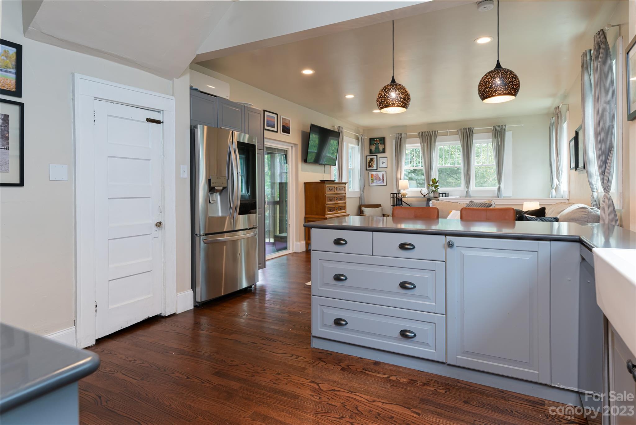 43 Winthrop Road Asheville NC 28806