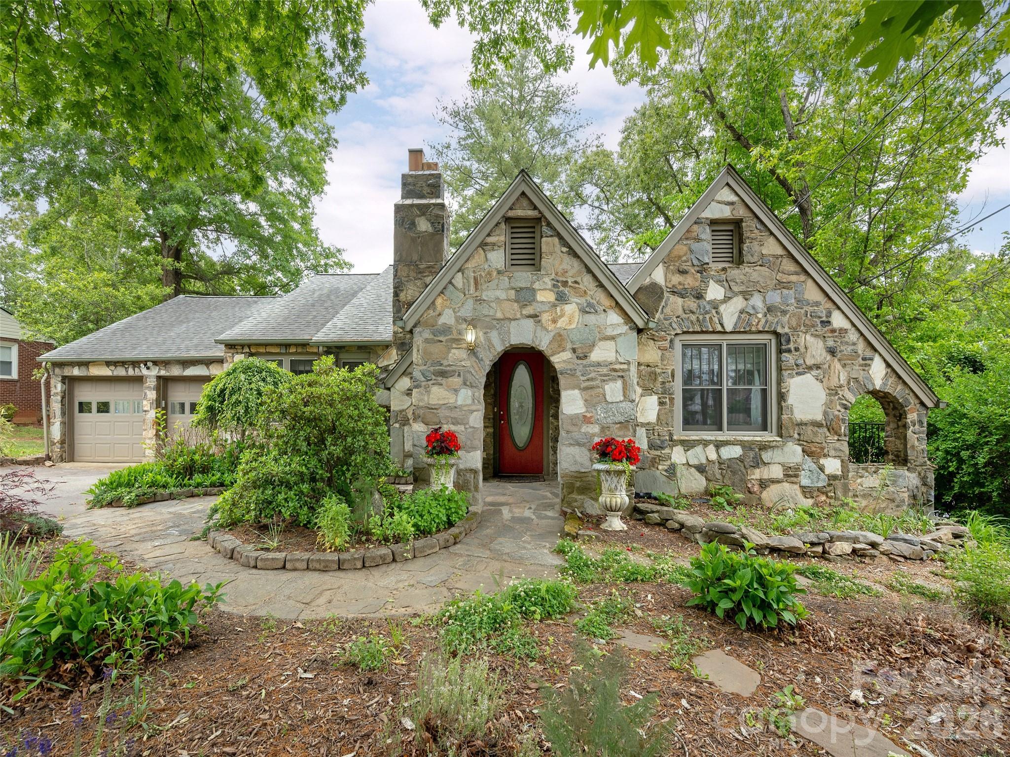 115 Oakland Road Asheville NC 28801