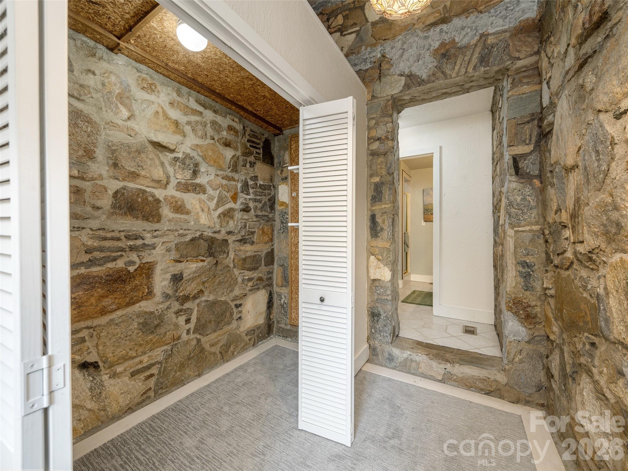 115 Oakland Road Asheville NC 28801