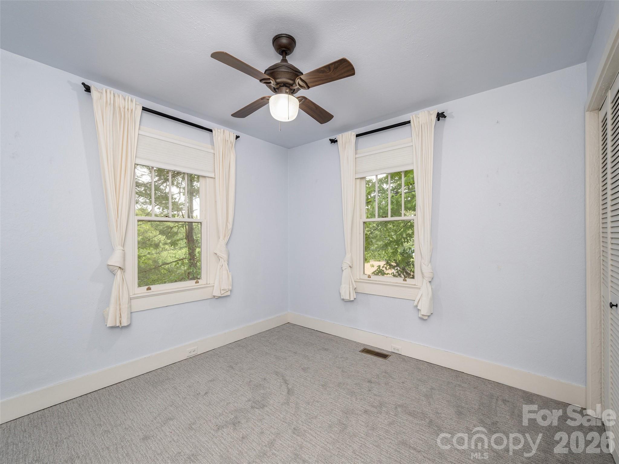 115 Oakland Road Asheville NC 28801