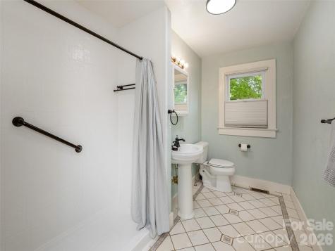 115 Oakland Road Asheville NC 28801